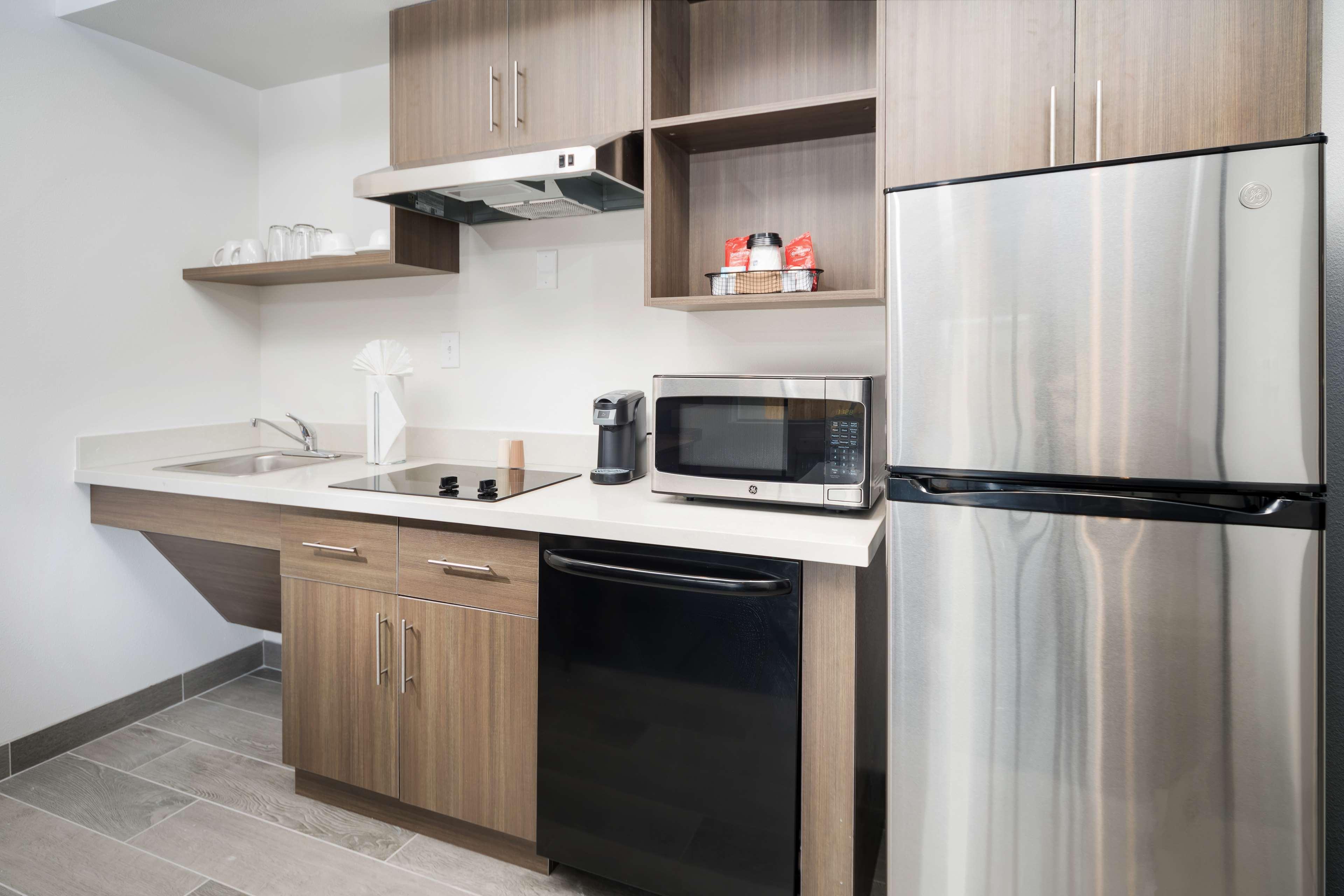 Best Western Plus Drayton Valley All Suites Εξωτερικό φωτογραφία